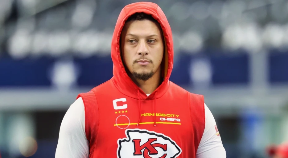 Patrick Mahomes Sets Insanely Bold Return Date For 2026 Season After ACL Surgery