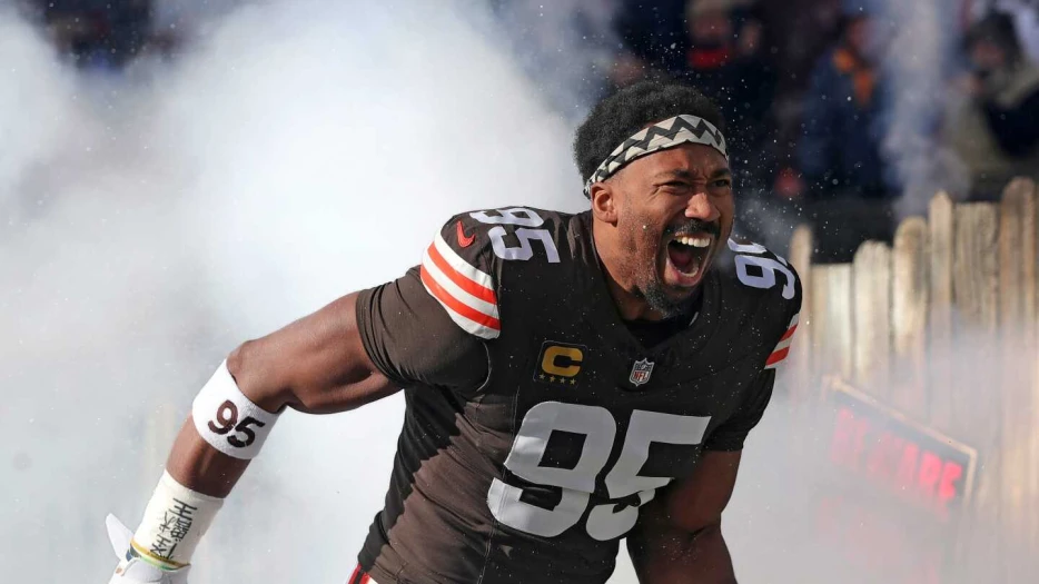 Myles Garrett off injury report, set to go for sack record vs. Bengals