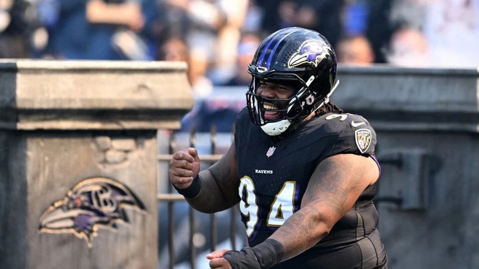 Ravens sign DT John Jenkins to a contract extension