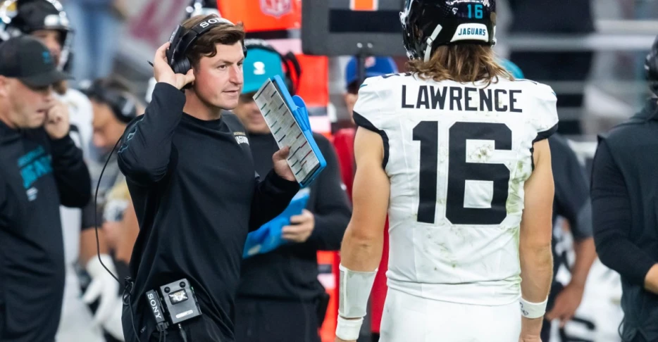 Saturday Dawg Chow (1/17): So many head coach candidates …