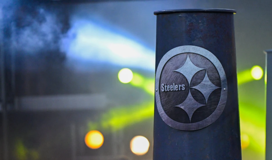 Steelers Legend Feels Trouble is Brewing Without Mike Tomlin