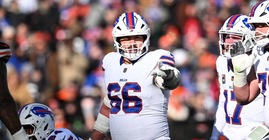 Connor McGovern injury: Buffalo Bills center injured on James Cook fumble