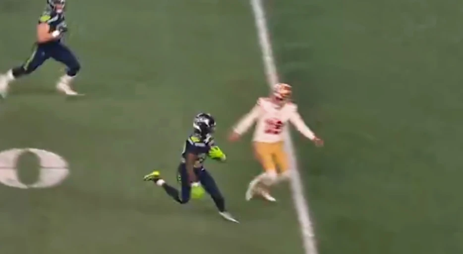 Red Card! 49ers Kicker Eddy Pineiro Attempts Blatant, Dirty Slide Tackle On Seahawks Player, Fails Miserably [VIDEO]