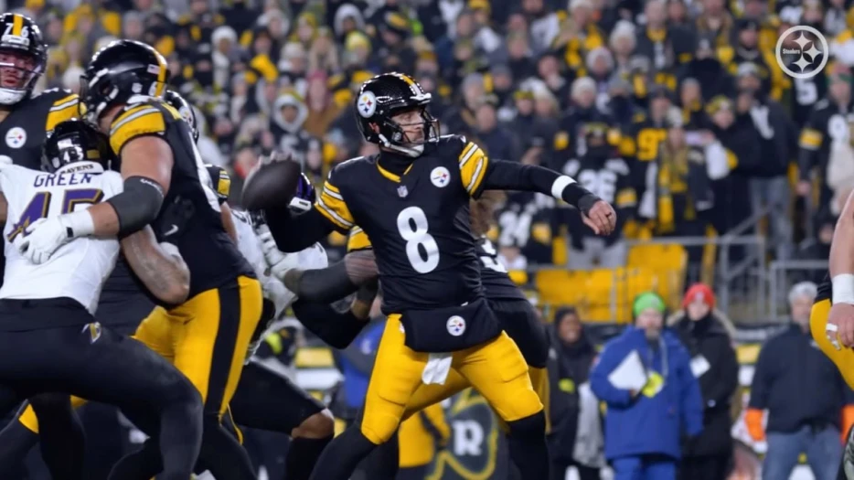 Report: Steelers Players Told Organization They Want Aaron Rodgers To Return