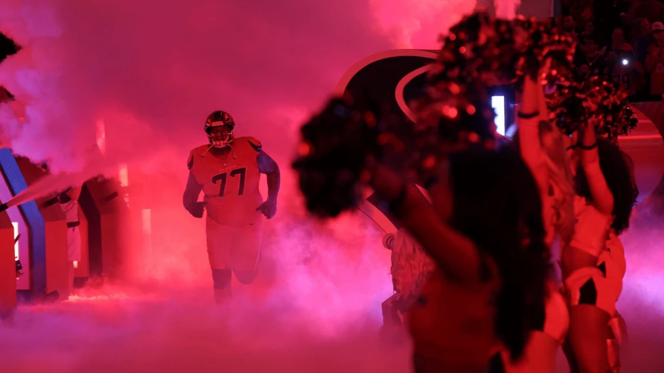 Trent Brown’s last-ditch effort to play for Texans vs. Patriots fails