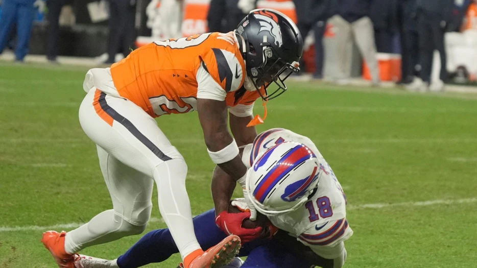 Bills fans seething after Rams get away with similar play to Brandin Cooks INT