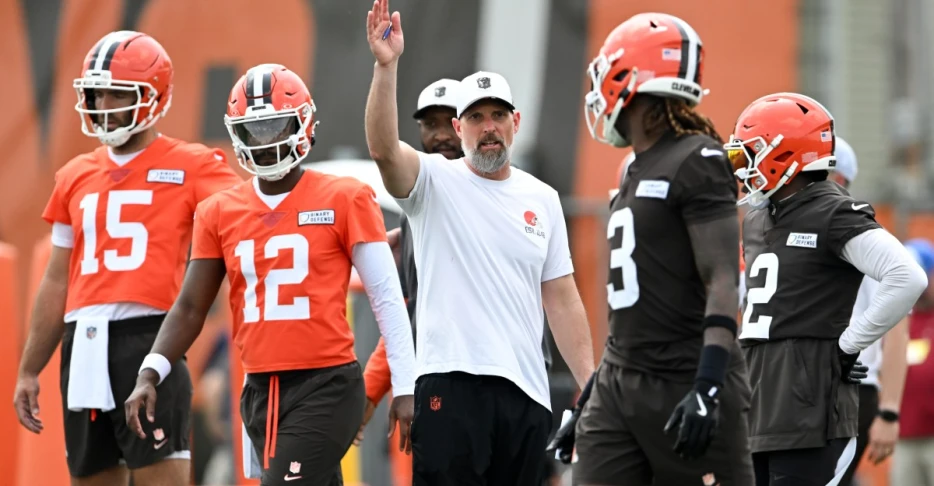 Browns lose assistant coach to the Chiefs