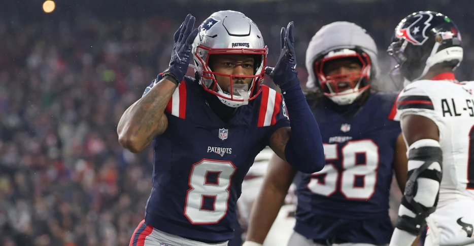 Fan Notes from the Patriots’ divisional playoff win over the Texans