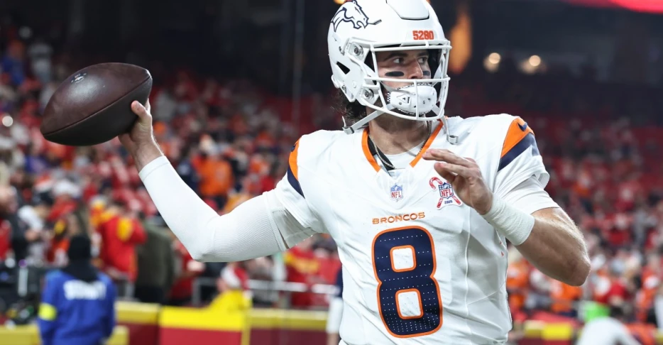 Patriots attempted to sign QB Jarrett Stidham this offseason before he re-signed with the Broncos
