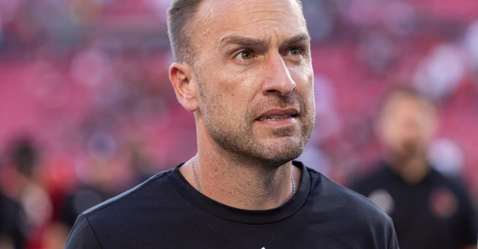 Dolphins to hold introductory press conference for new head coach and general manager later this week