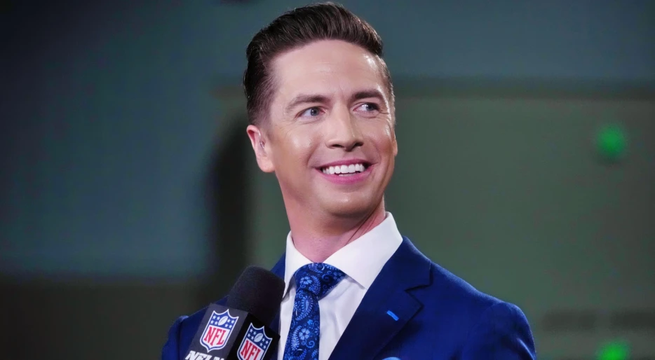 NFL Network’s Tom Pelissero Is Getting Called Out For Using Artificial Intelligence