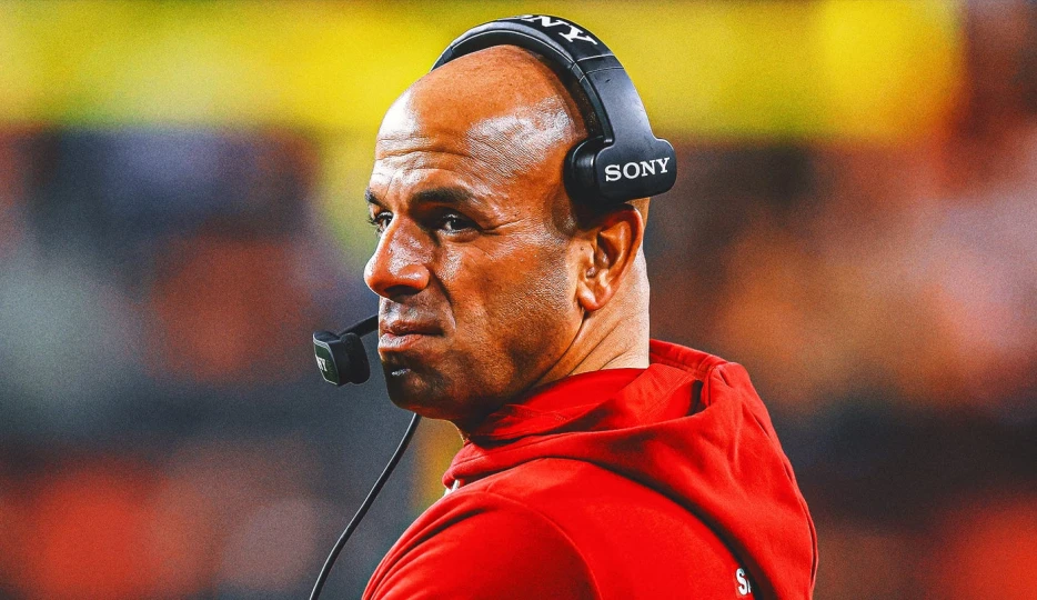 Titans Reportedly Set To Hire 49ers DC Robert Saleh As New Head Coach
