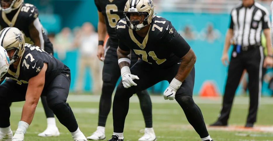 Saints Tyler Shough and Kelvin Banks Jr. named to PFWA All-Rookie team