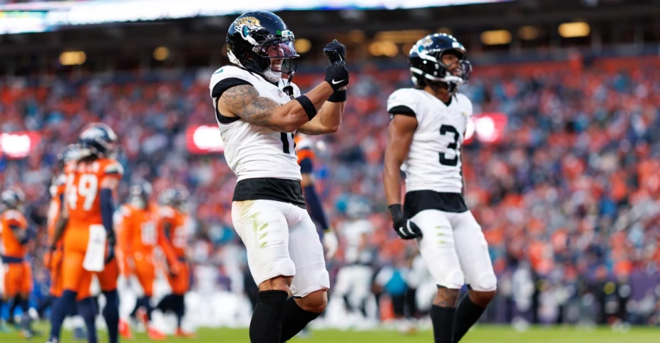 2025 Jaguars Awards: Vote on Offensive &amp; Defensive Player of the Year