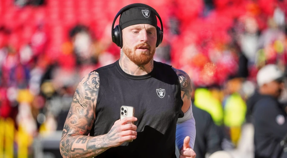 Seahawks’ Explosive 2-for-1 Blockbuster Trade Proposal for Raiders Superstar Maxx Crosby Leaks