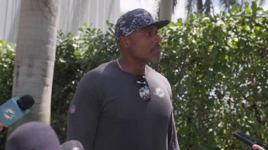 Anthony Weaver Should ‘Absolutely’ Be Talked About More As Steelers Head Coach Option: ‘Seems Almost Like Mike Tomlin’