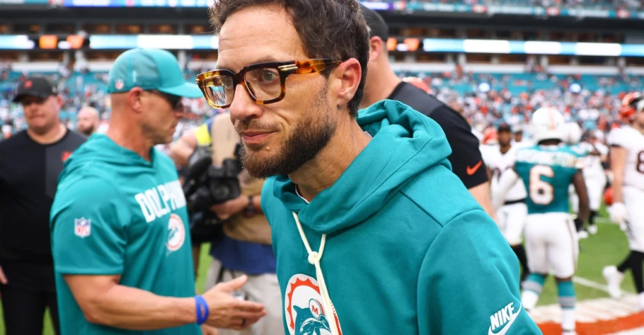 Mike McDaniel interviewing for Bills HC opening