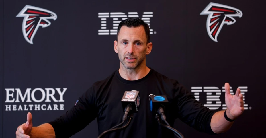 Dolphins hire Kyle Smith as new assistant general manager