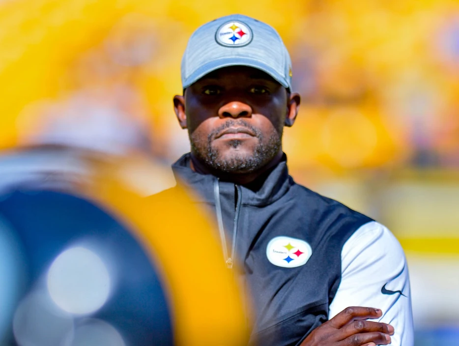 Ex-Vikings Coach Reveals Big Red Flag on Brian Flores