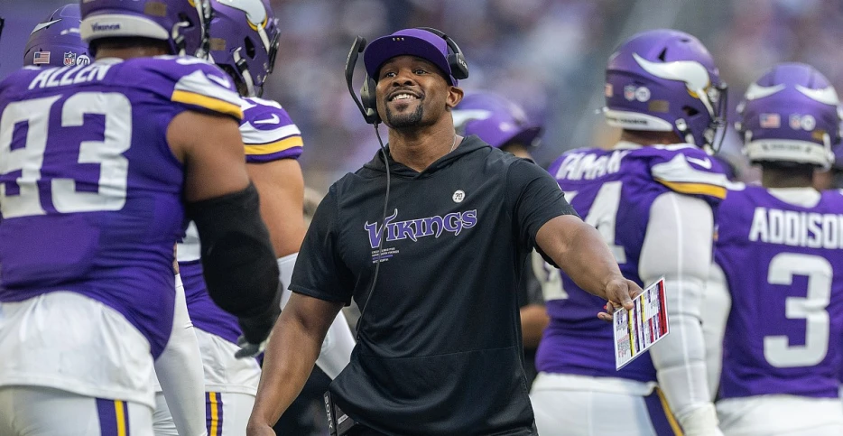 It Looks Like Brian Flores is Officially Staying in Minnesota