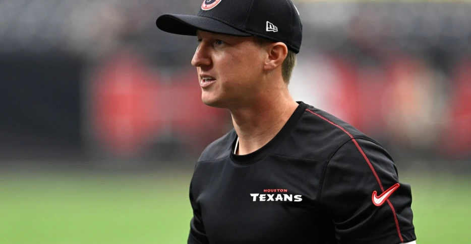 Jeff Hafley makes offensive coordinator decision