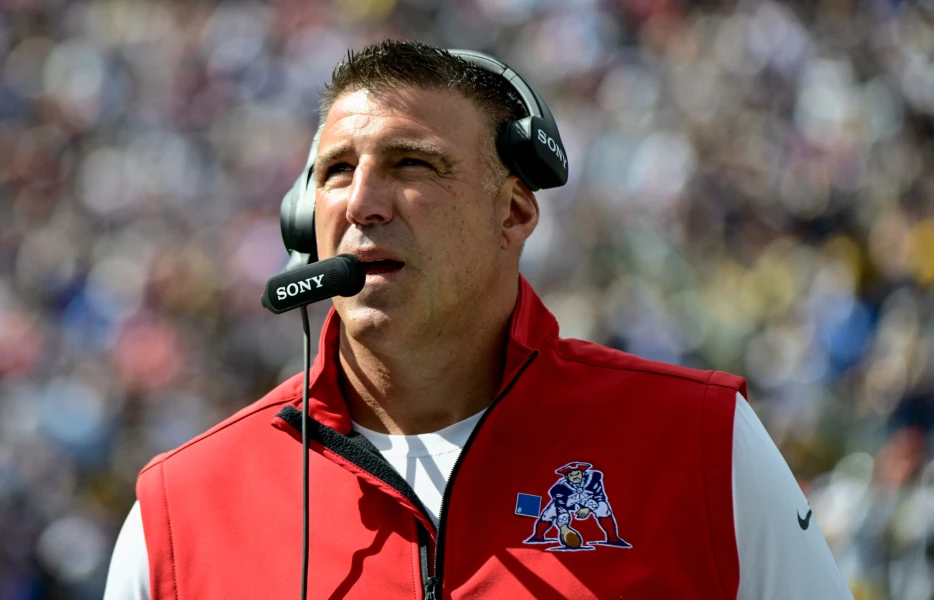 Steelers Daily News &amp; Links: Bill Cowher with Mike Vrabel; Philip Rivers Interviews for HC Job