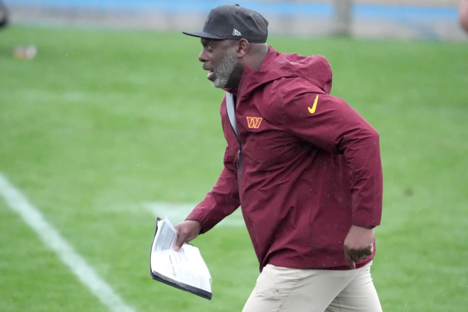 Browns Conduct HC Interview With Anthony Lynn