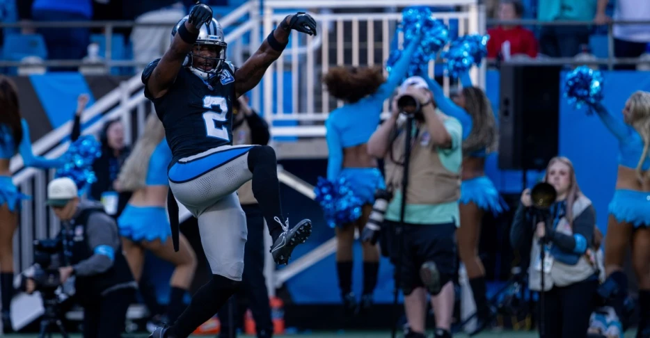 Final 2025 ratings for the Panthers defense, per Pro Football Focus