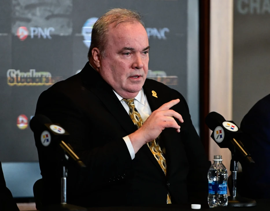 Report: Steelers to Interview Up-and-Coming Commanders Coach