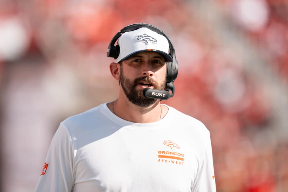 Broncos’ Davis Webb Receives Three OC Interview Requests