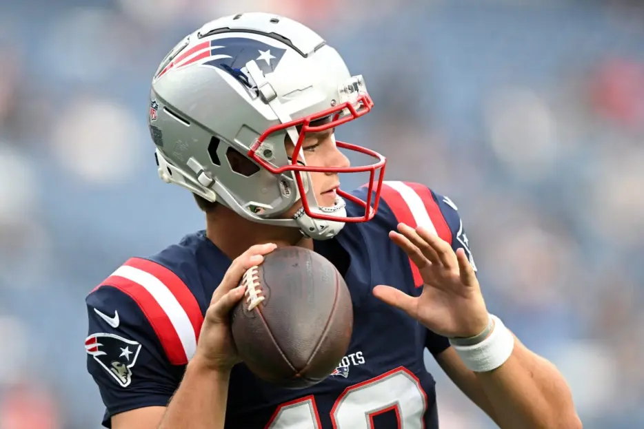 AFC Notes: De’Von Achane, Jeff Hafley, Drake Maye, Dolphins, Patriots