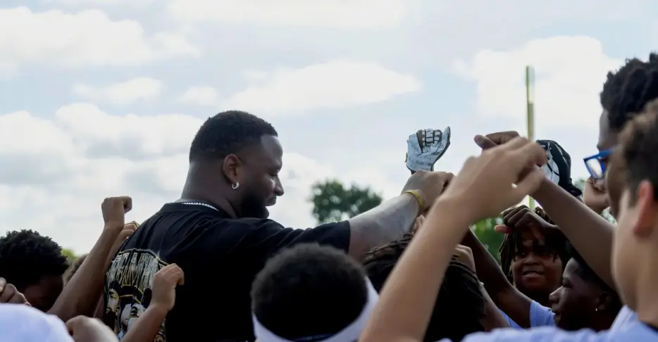 Saints DT Davon Godchaux hosts 10th annual youth football camp