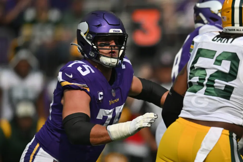 Vikings RT Brian O’Neill Seeking Extension, Expected To Attend Minicamp