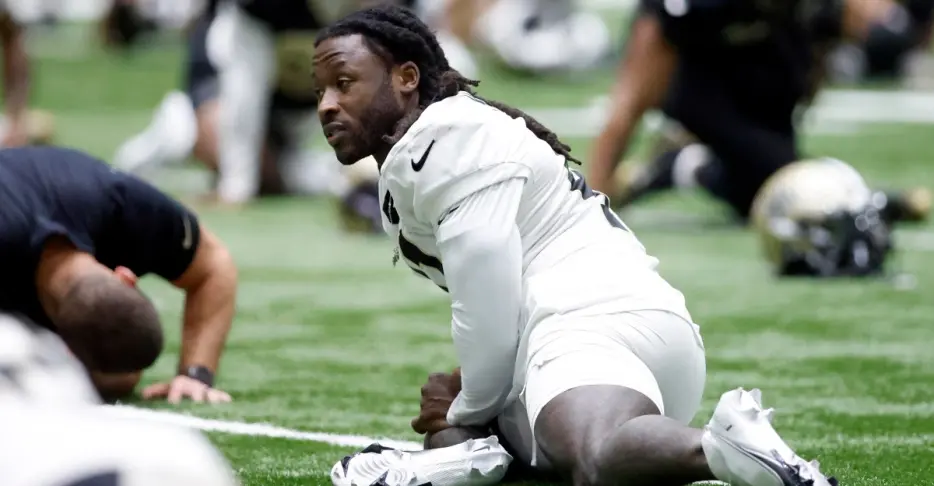 Saints RB Alvin Kamara makes surprise OTA appearance