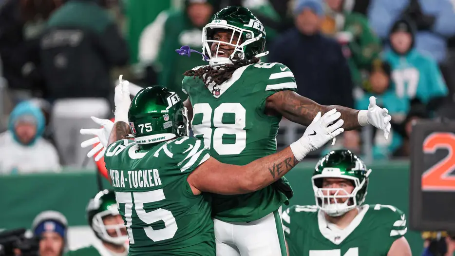Cardinals sign ex-Jets TE as Trey McBride backup