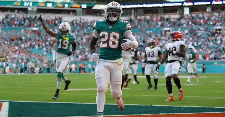 De’Von Achane has high expectations for Dolphins – The Splash Zone 5/27/26