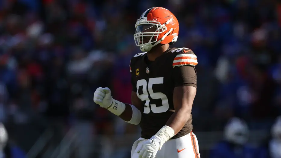 Browns’ future gets roaring insider applause after Myles Garrett trade