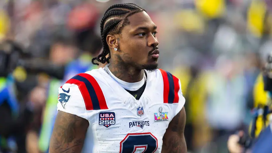 The ‘no brainer’ signing Raiders must make to help Fernando Mendoza