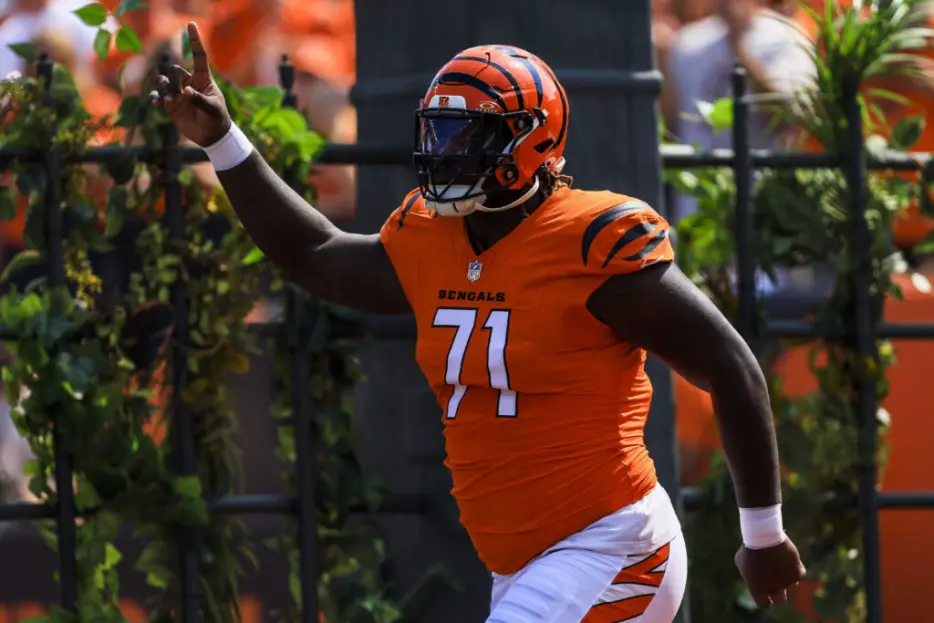 RT Amarius Mims Likely To Receive Future Bengals Extension