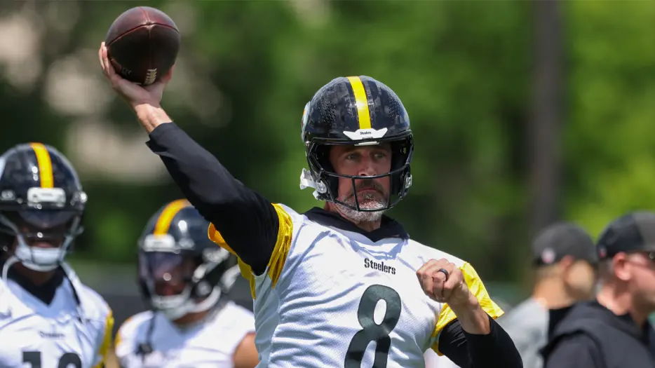 Steelers blasted for unserious handling of QB, and it’s not just about Aaron Rodgers