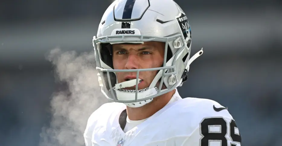 Klint Kubiak’s history with tight ends bodes well for Brock Bowers