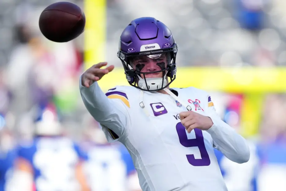 Minnesota Vikings Expected to Alter QB Competition Reps, Trade Speculation Could Increase