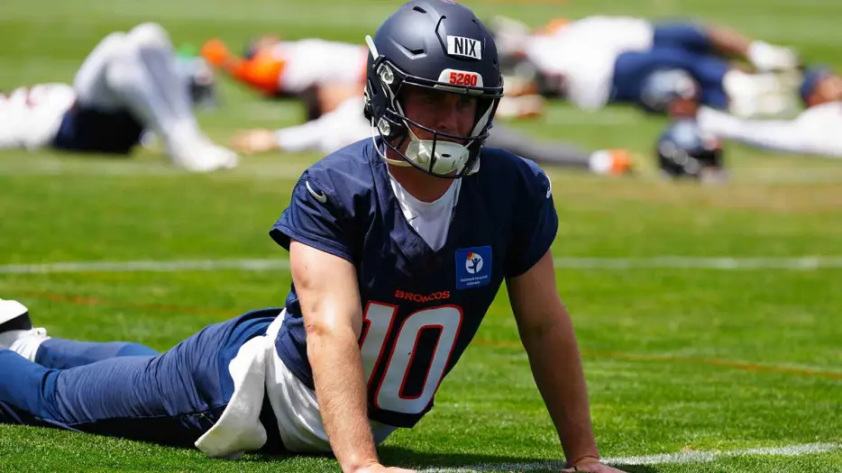 Commanders insider needed just 2 words to show concern over Broncos’ boat trip