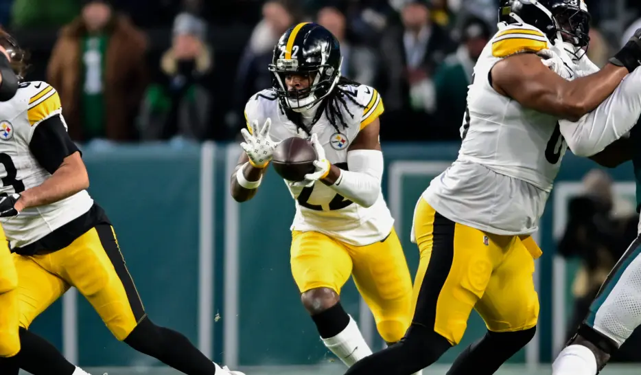 Ex-Steelers Running Back Linked to AFC North Rival