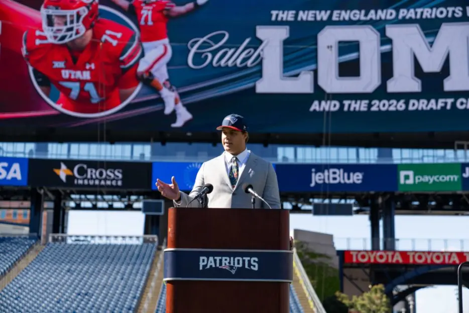 Patriots Sign First-Rounder Caleb Lomu