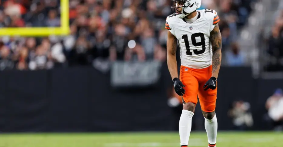 Daily Dawg Chow (5/8): Veterans on the hot seat?