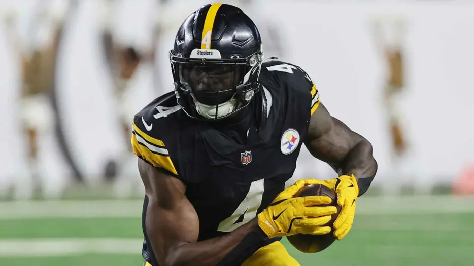 DK Metcalf hit with ‘vintage’ challenge by ESPN analyst to save Aaron Rodgers