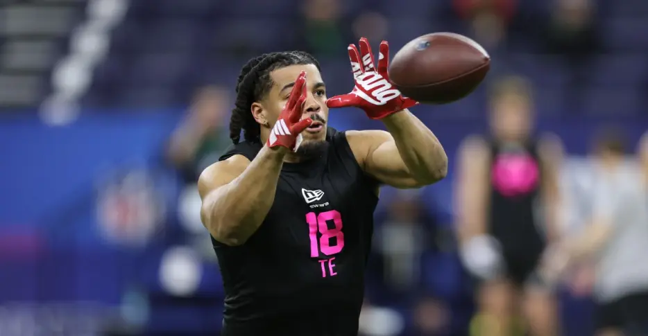 Steelers rookie FB Riley Nowakowski still a factor at TE