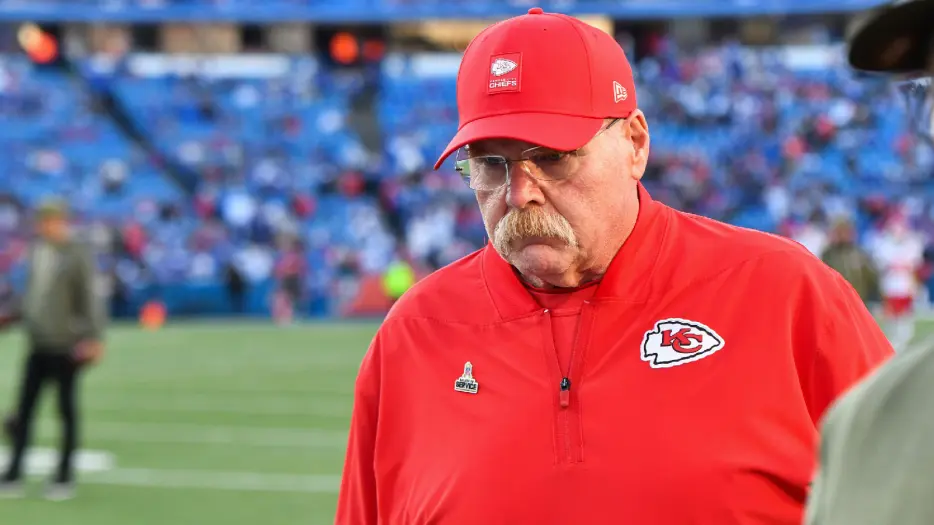 Chiefs’ Andy Reid doesn’t want LT Josh Simmons to add ‘cheeseburger weight’
