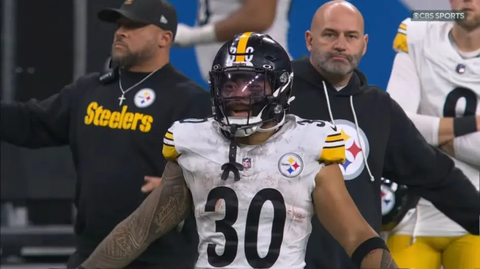 RBs Coach Ramon Chinyoung Is Particularly ‘Excited’ For One Aspect Of Jaylen Warren’s Game